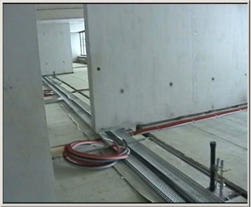 Installationen unter dem zukünftigen Fußboden (1)