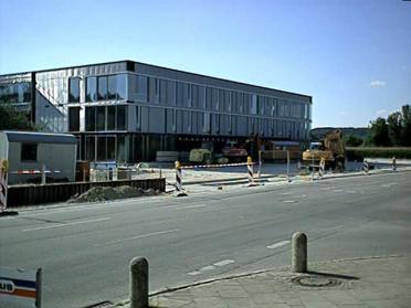 Schule vom "Plus" aus gesehen (Mitte Juli 2003)
