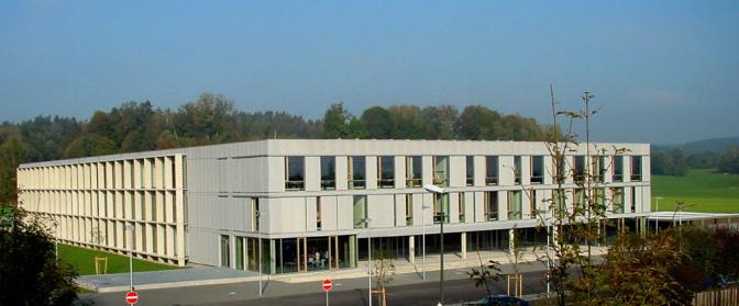 Schulgebäude von Südosten